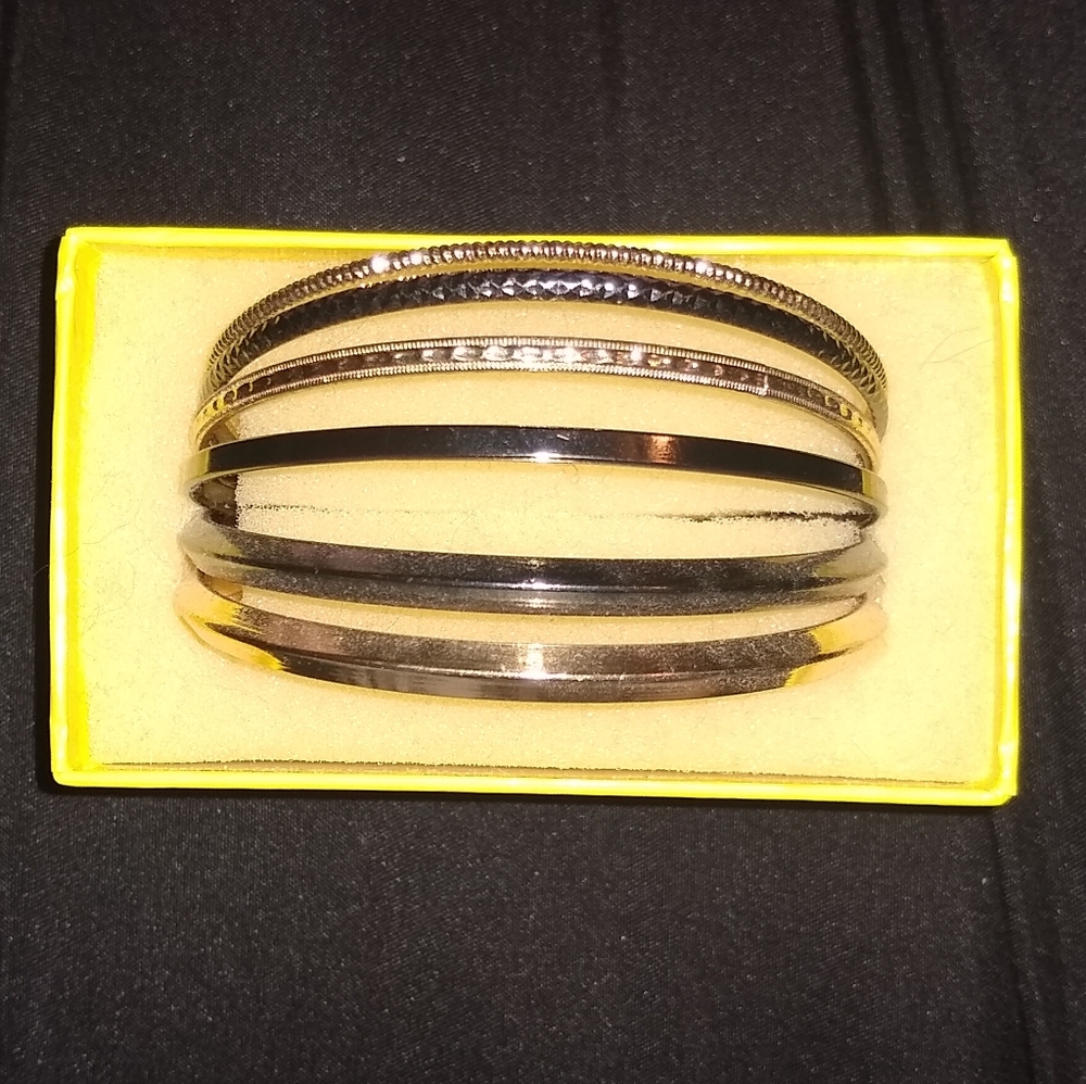 Liz Box | Bangles